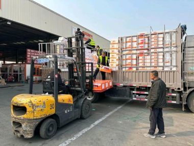 南通4.2米貨車出租 專業(yè)陸運與打包服務，助力長途物流運輸